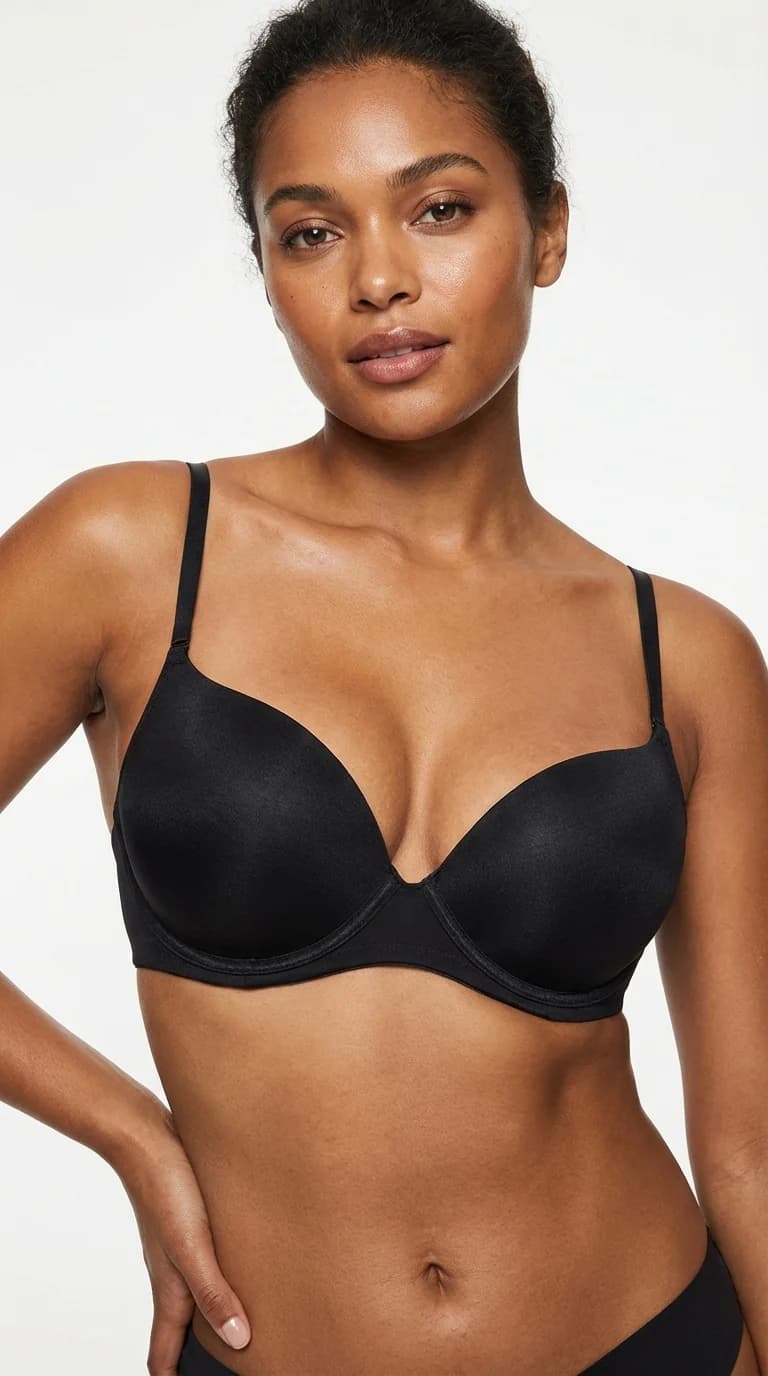 LunaIntim Parlak Siyah Sihirli Sütyen Saten Dokulu Micro Cup Push-Up - Model Üzerinde